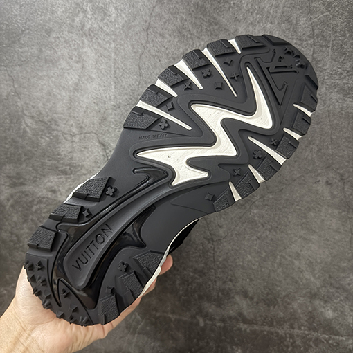 ルイヴィトンスーパーコピー Tatic Runner カジュアルランニングシューズシリーズ