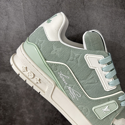 ルイヴィトンスーパーコピー LV Trainer ハイエンドスポーツシューズシリーズ