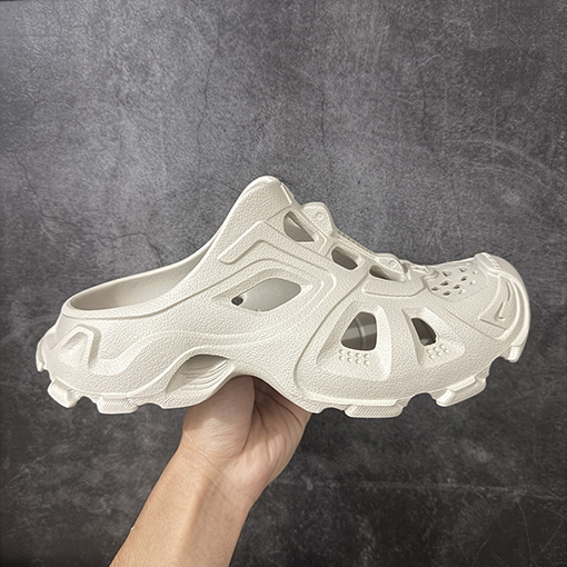 バレンシアガ スーパーコピー Mold Rubber Slide Sandals 成形ゴム製のスリッパとサンダル