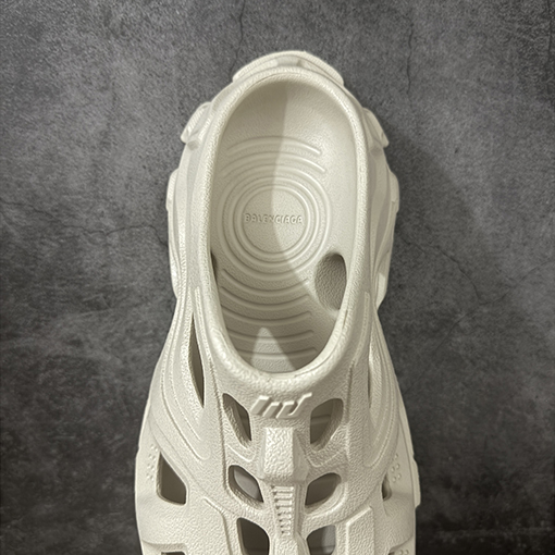 バレンシアガ スーパーコピー Mold Rubber Slide Sandals 成形ゴム製のスリッパとサンダル