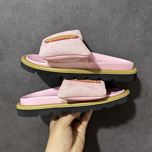 ルイヴィトン偽物 LV Pool Pillow Comfort Mules Monogram サンセットシリーズ レディースサンダル