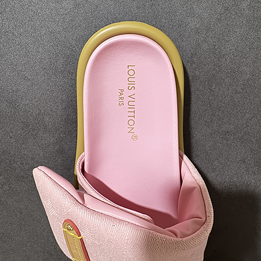 ルイヴィトン偽物 LV Pool Pillow Comfort Mules Monogram サンセットシリーズ レディースサンダル