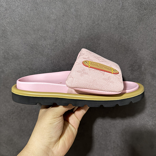 ルイヴィトン偽物 LV Pool Pillow Comfort Mules Monogram サンセットシリーズ レディースサンダル