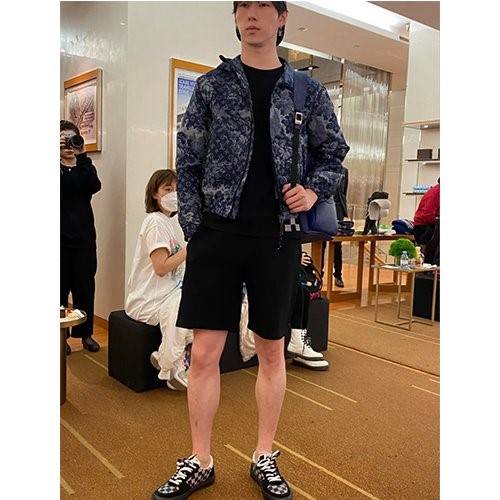 【ルイヴ*トン】ジャケット　アウター   