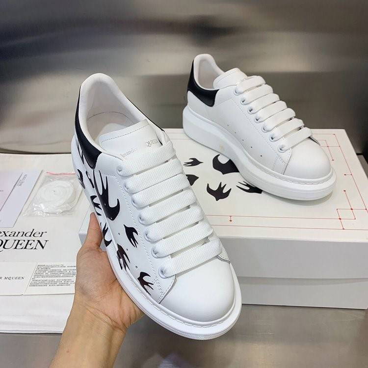 アレキサンダーマックイーンAlexander McQueen レディース メンズ スニーカー   シューズ