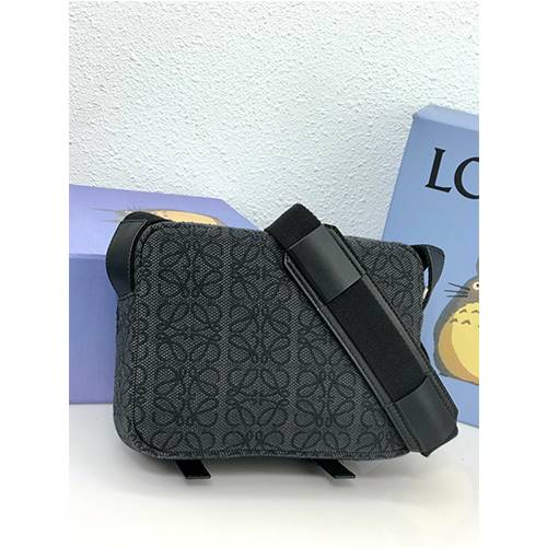 【LOEWE】military messenger ショルダー バック  