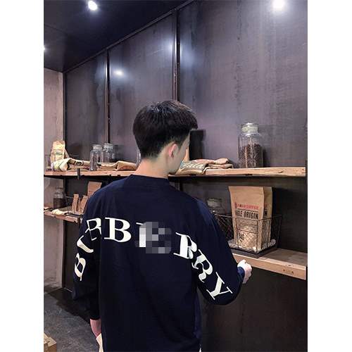 バーバリー偽物 メンズ レディース 長袖　スウェットTシャツ
