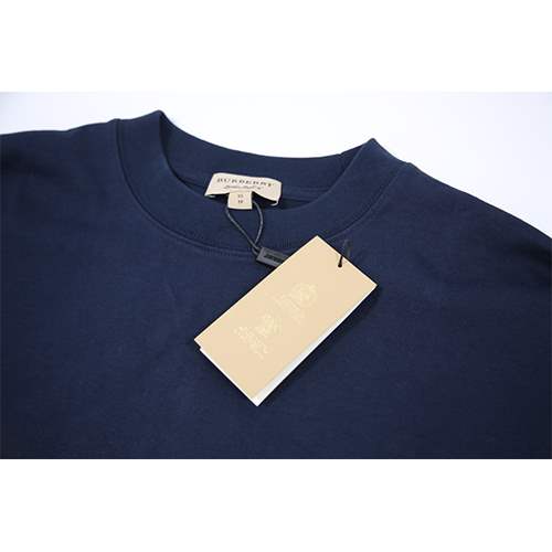 バーバリー偽物 メンズ レディース 長袖　スウェットTシャツ