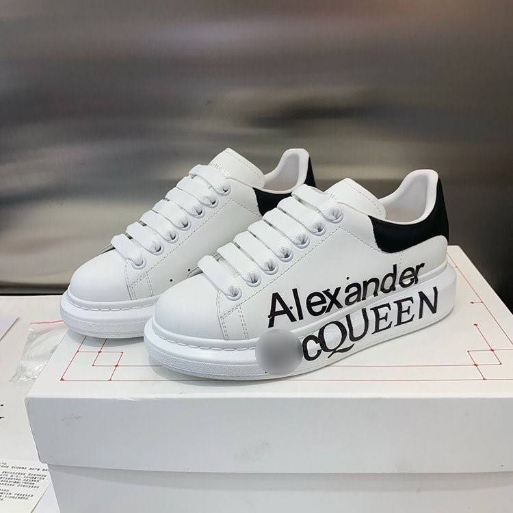 アレキサンダーマックイーンAlexander McQueen レディース メンズ スニーカー   シューズ