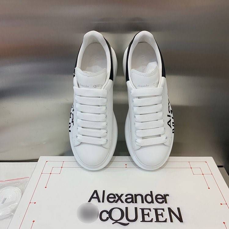 アレキサンダーマックイーンAlexander McQueen レディース メンズ スニーカー   シューズ