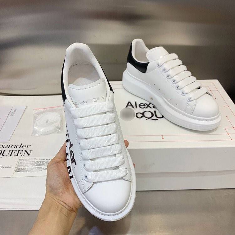 アレキサンダーマックイーンAlexander McQueen レディース メンズ スニーカー   シューズ