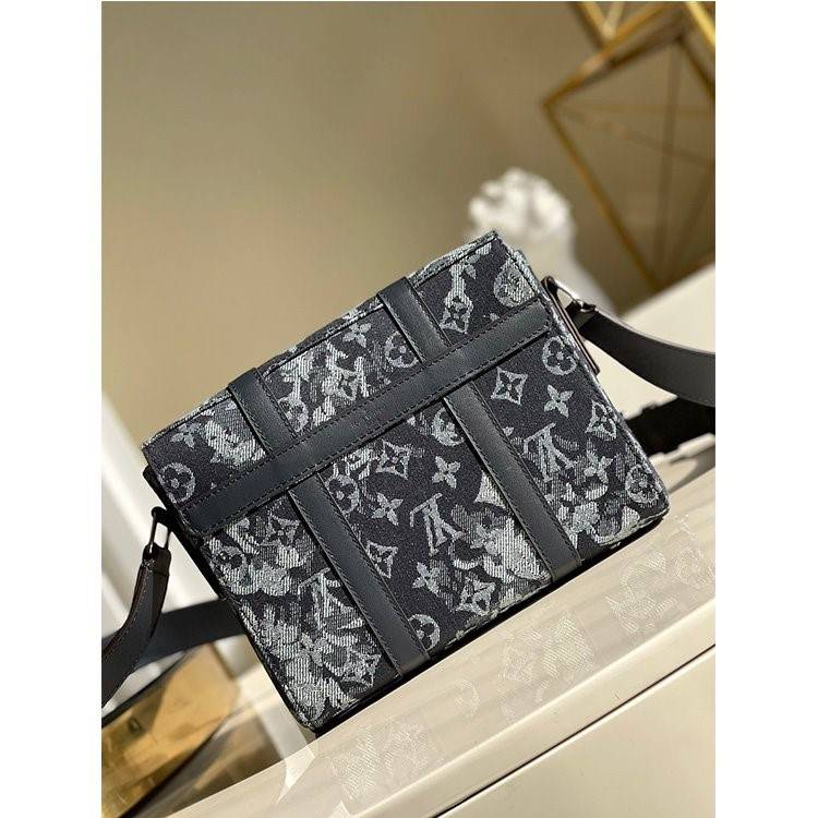 ルイヴィトンコピートランク メッセンジャー TRUNK MESSENGER M57282