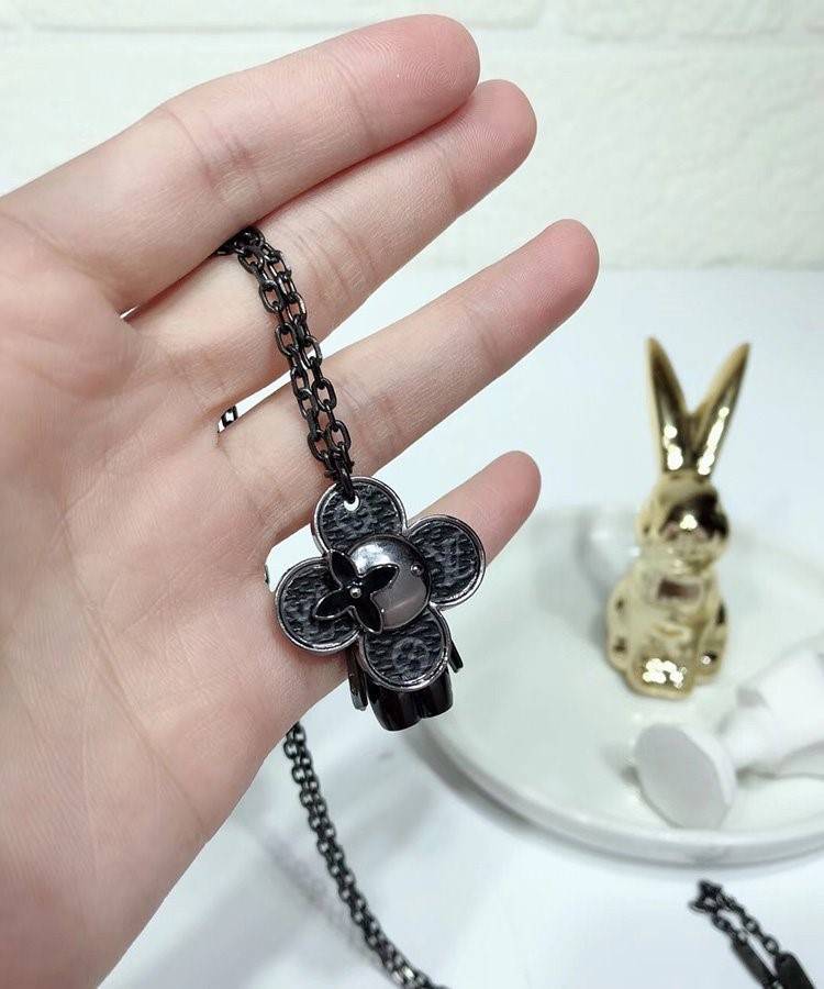 ルイヴィトンM62681 ネックレス アクセサリー