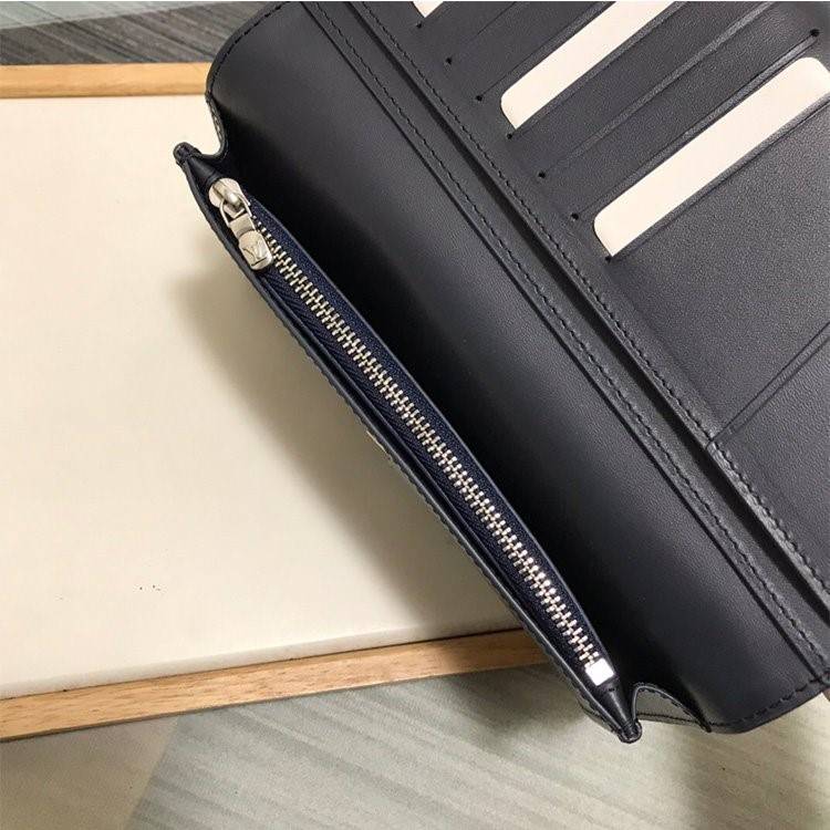 ルイヴィトンスーパーコピー M80026 Pochette Voyage  財布 ファスナ付き  長財布 メンズ レディース