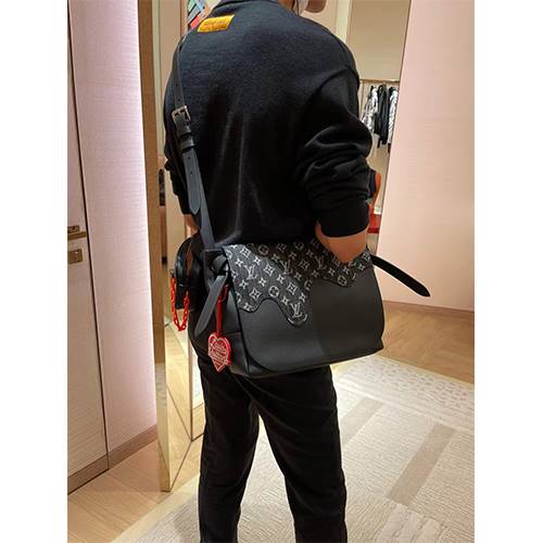 ルイヴィトン偽物M45971 BESACE TOKYO ショルダー バック