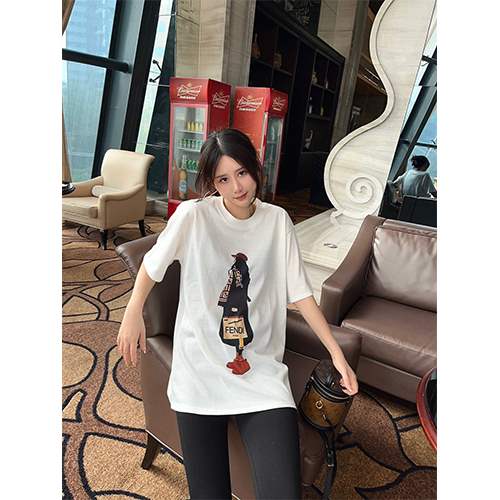 【フェンディ】メンズ レディース 半袖Tシャツ 
