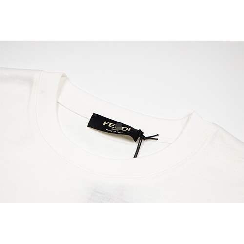 【フェンディ】メンズ レディース 半袖Tシャツ 