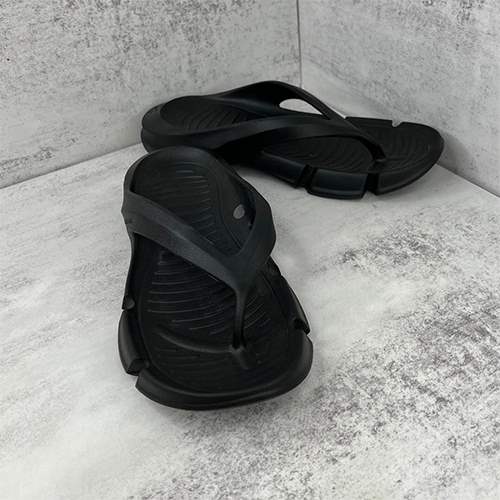 バレンシアガスーパーコピー Mold Thong Sandals メンズ サンダル