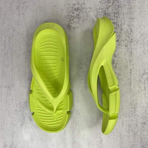 バレンシアガスーパーコピー Mold Thong Sandals メンズ サンダル