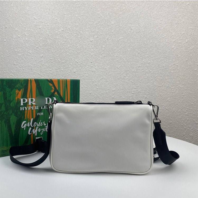 プラダコピー高品質  ショルダー バック