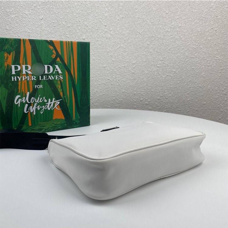 プラダコピー高品質  ショルダー バック