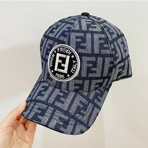 【フェンディ】CAP 帽子   