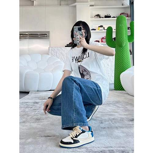 ロエベ偽物メンズ レディース 半袖Tシャツ