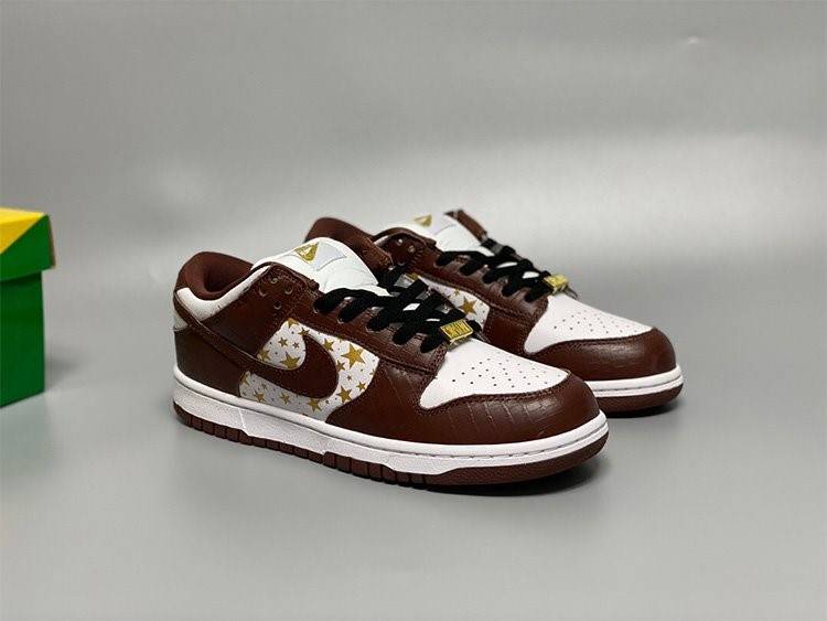 【シュプリーム】×【ナイキ】 SB Dunk Low メンズ レディース  スニーカー  