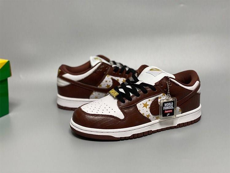 【シュプリーム】×【ナイキ】 SB Dunk Low メンズ レディース  スニーカー  