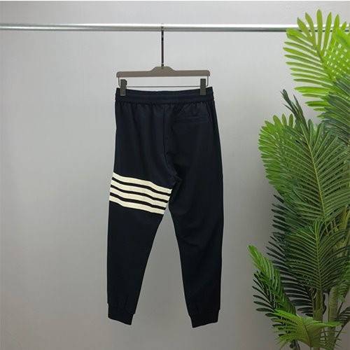 トムブラウンスーパーコピーセットアップ　ジャケット　アウター　スウェット パンツ