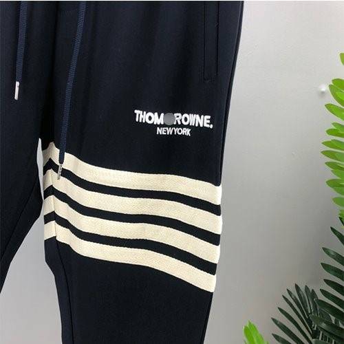 トムブラウンスーパーコピーセットアップ　ジャケット　アウター　スウェット パンツ