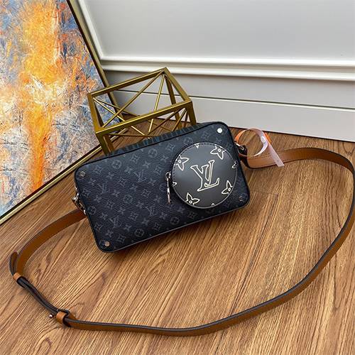 ルイヴィトンスーパーコピー20-21AW LOUIS VUITTON（ルイ・ヴィトン） ボルガ オン ストラップ モノグラム エクリプス M69688