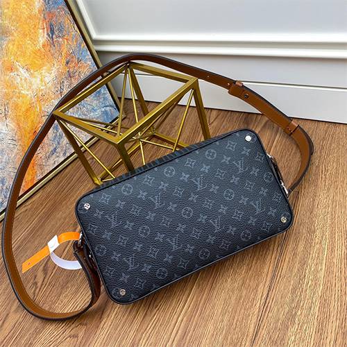 ルイヴィトンスーパーコピー20-21AW LOUIS VUITTON（ルイ・ヴィトン） ボルガ オン ストラップ モノグラム エクリプス M69688