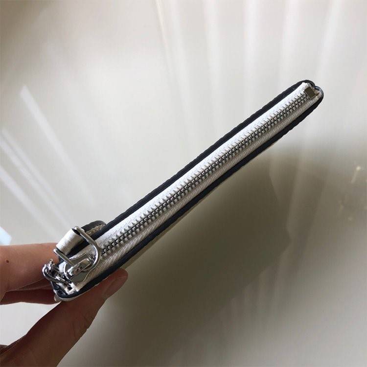 ルイヴィトンスーパーコピーM69508 高品質 財布 ファスナ付き