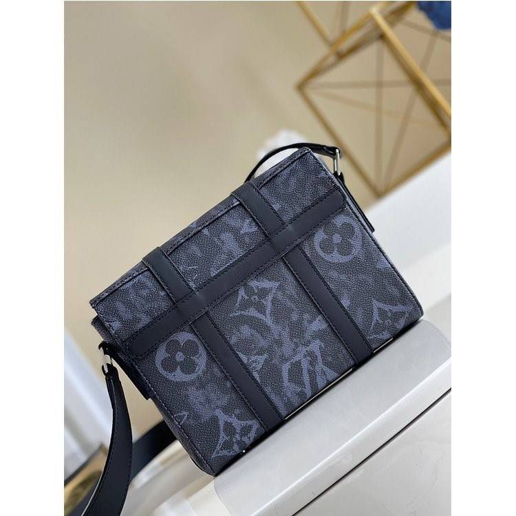 ルイヴィトンコピートランク メッセンジャー TRUNK MESSENGER M57271