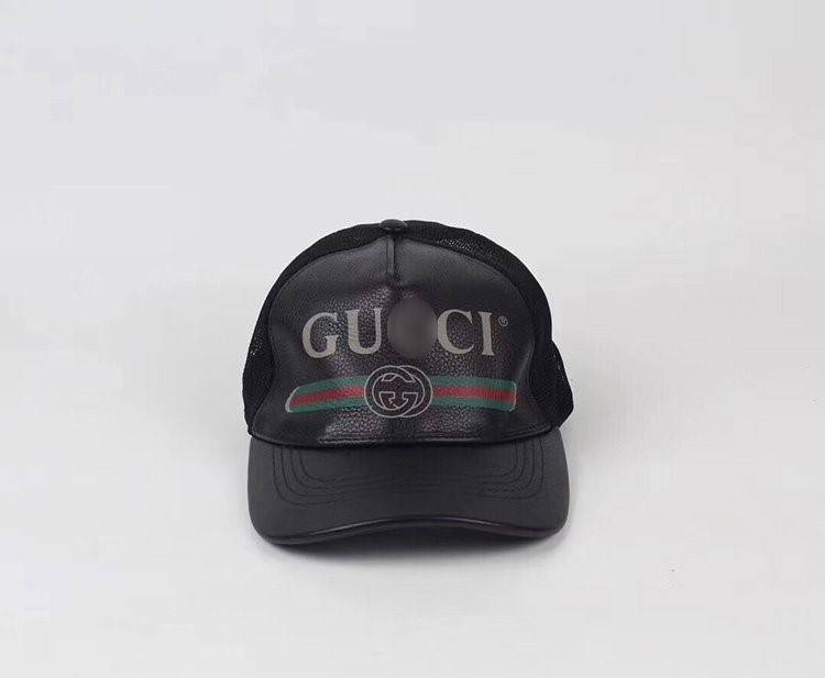 【グ*チ GUC*I】牛皮  帽子  