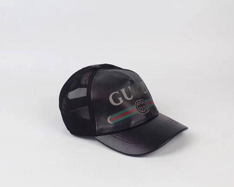 【グ*チ GUC*I】牛皮  帽子  