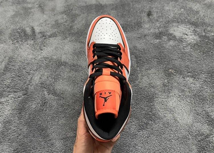 【ナイキ】 AJ1  Mid "Turf Orange" メンズ レディース  スニーカー  