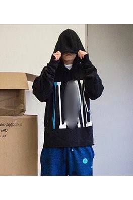 ヴィーローン Vlone 男性服 通販 メンズファッション フード Tシャツ パーカー ヴィーローン Vlone 男性服 通販 メンズファッション フード Tシャツ パーカー