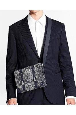 ルイヴィトンコピートランク メッセンジャー TRUNK MESSENGER M57282
