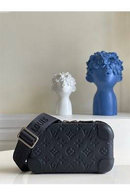 ルイヴィトンスーパーコピーM20439 Horizon Clutch ショルダー バック