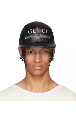 【グ*チ GUC*I】牛皮  帽子  