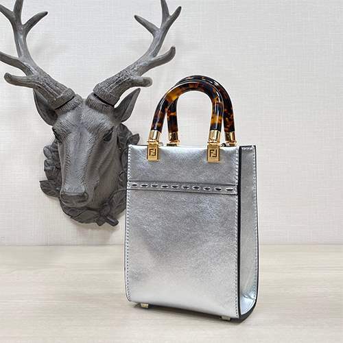 フェンディ偽物 MINI TOTE ショルダー バック