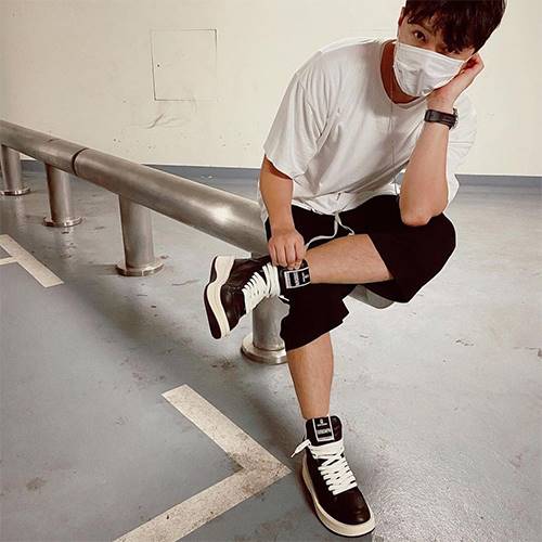 リックオウエンスコピー × CONVERSE メンズ   スニーカー