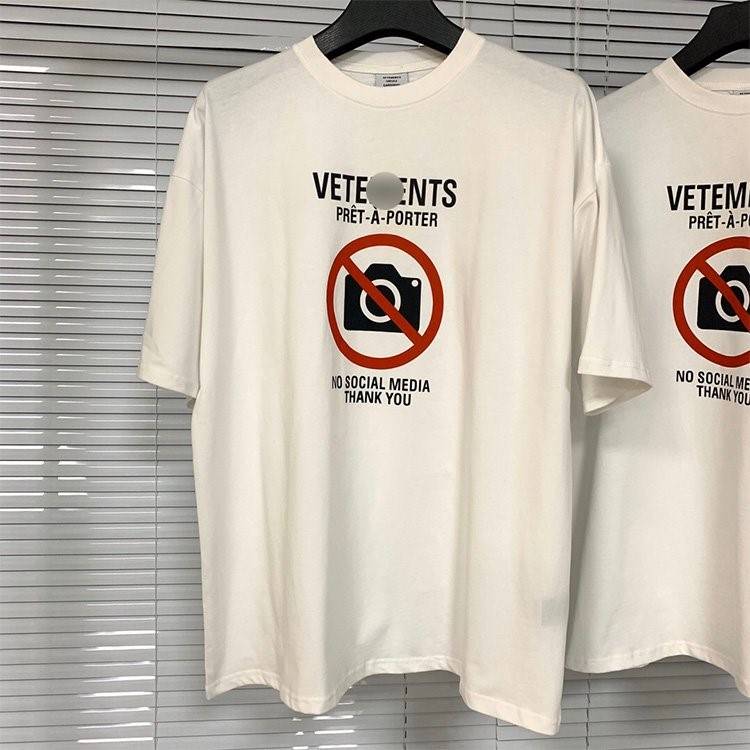 【ヴェトモンVETEMENTS】メンズ レディース 半袖Tシャツ 