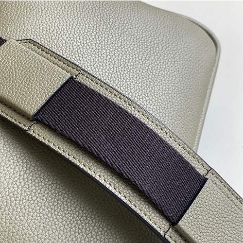 ロエベ偽物military messenger  ショルダー バック