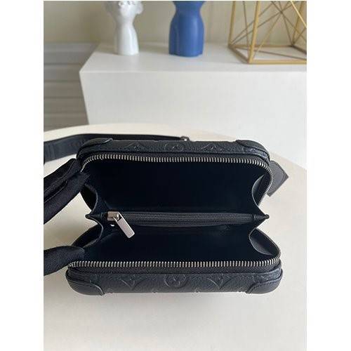 ルイヴィトンスーパーコピーM20439 Horizon Clutch ショルダー バック