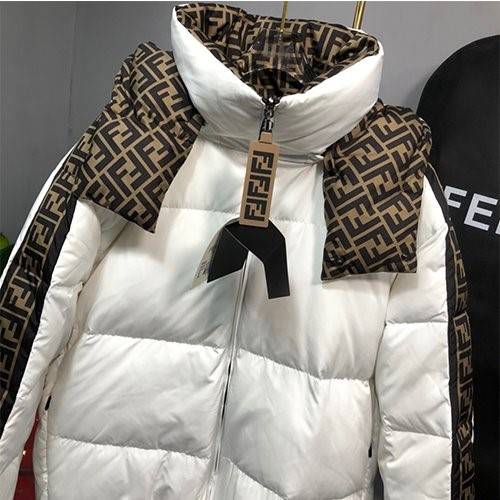 【フェンディ】両面 秋冬　ダウンジャケット 
