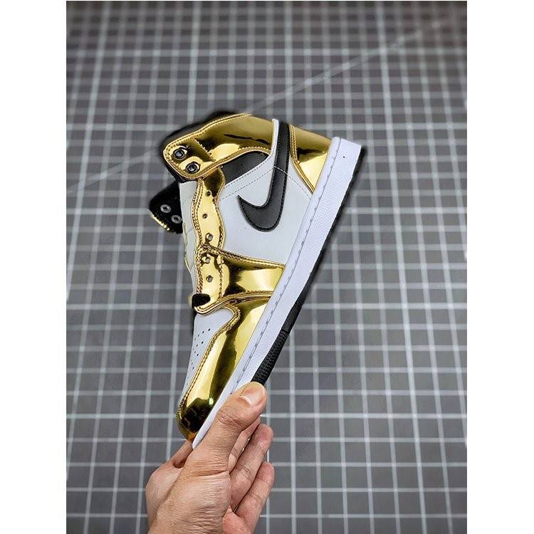 【ナイキ 】Air Jordan 1 Mid "Metallic Gold" メンズ レディース  スニーカー  