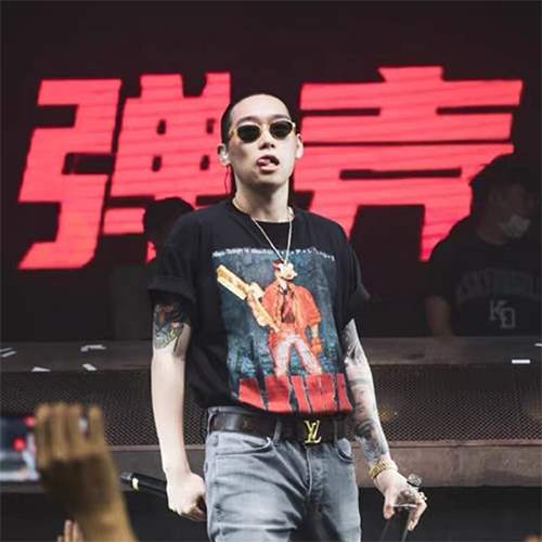 AKIRA コピーメンズ レディース 半袖Tシャツ